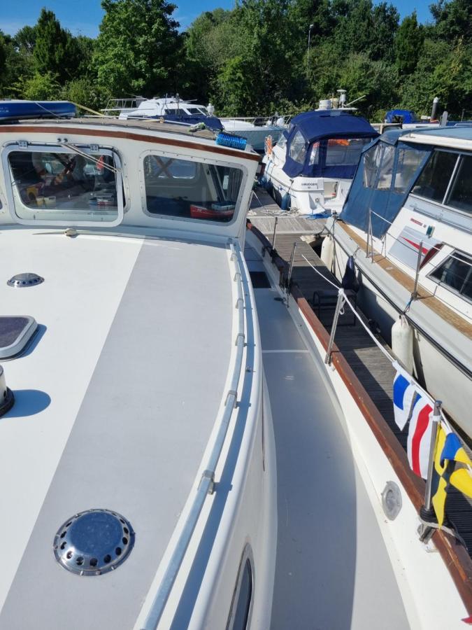 Отель Traditional Boat Thorpe  Экстерьер фото